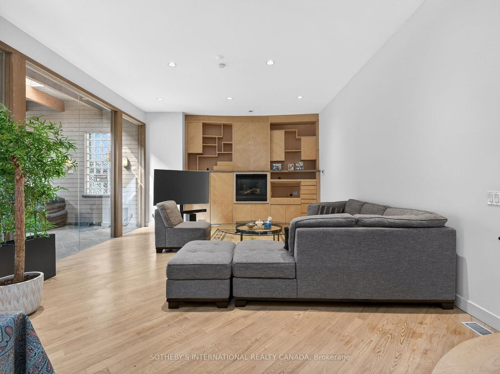 39 Burton Rd, Toronto — 8