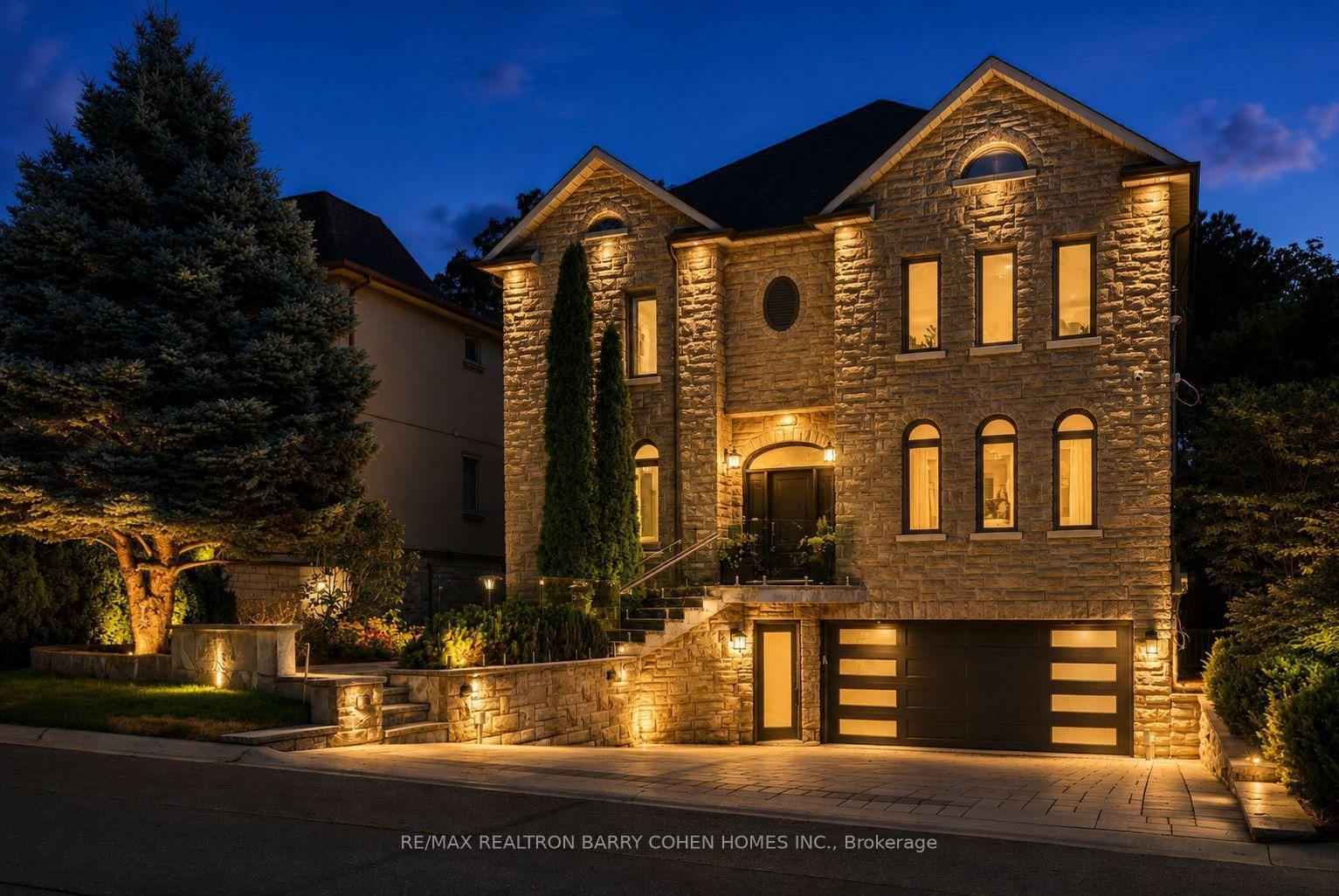 33 Munro Blvd, Toronto — 2