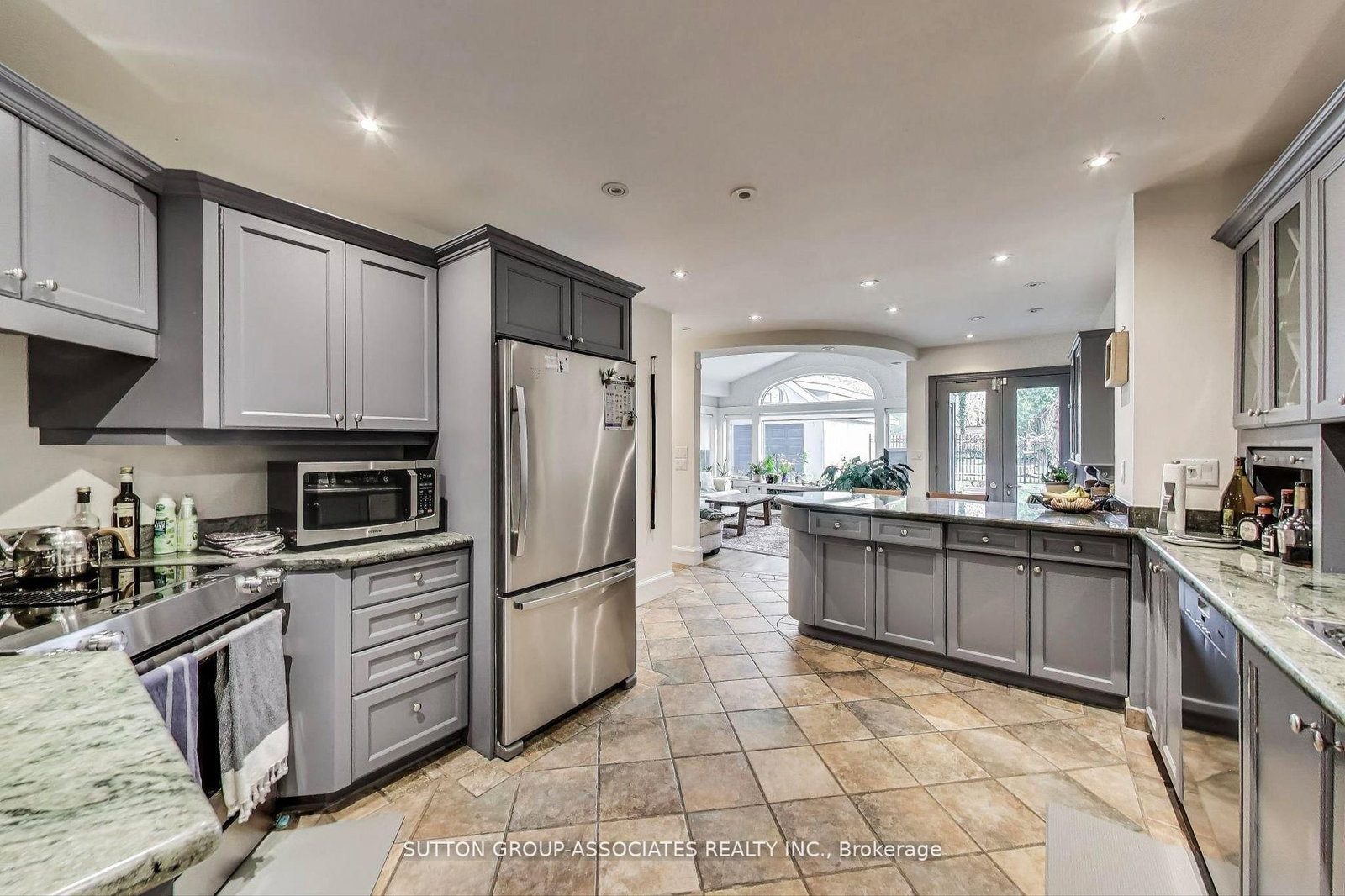 202 Forest Hill Rd, Toronto — 11