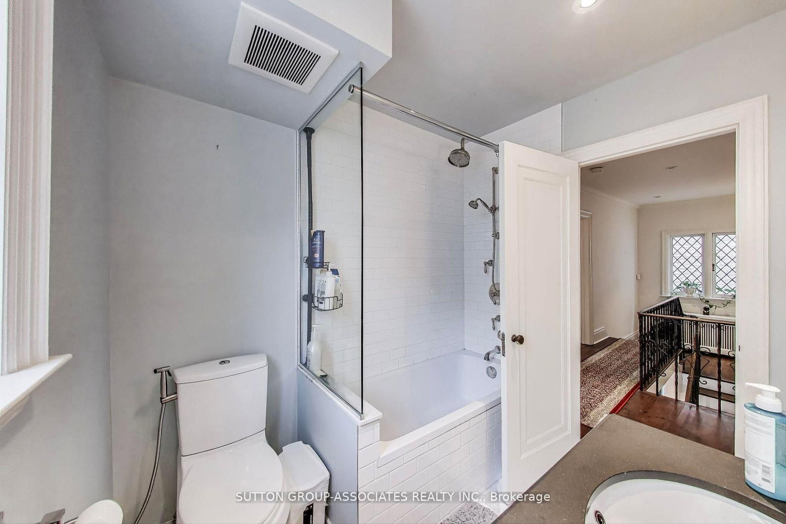 202 Forest Hill Rd, Toronto — 27
