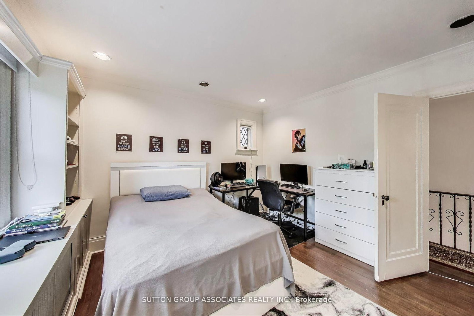 202 Forest Hill Rd, Toronto — 29
