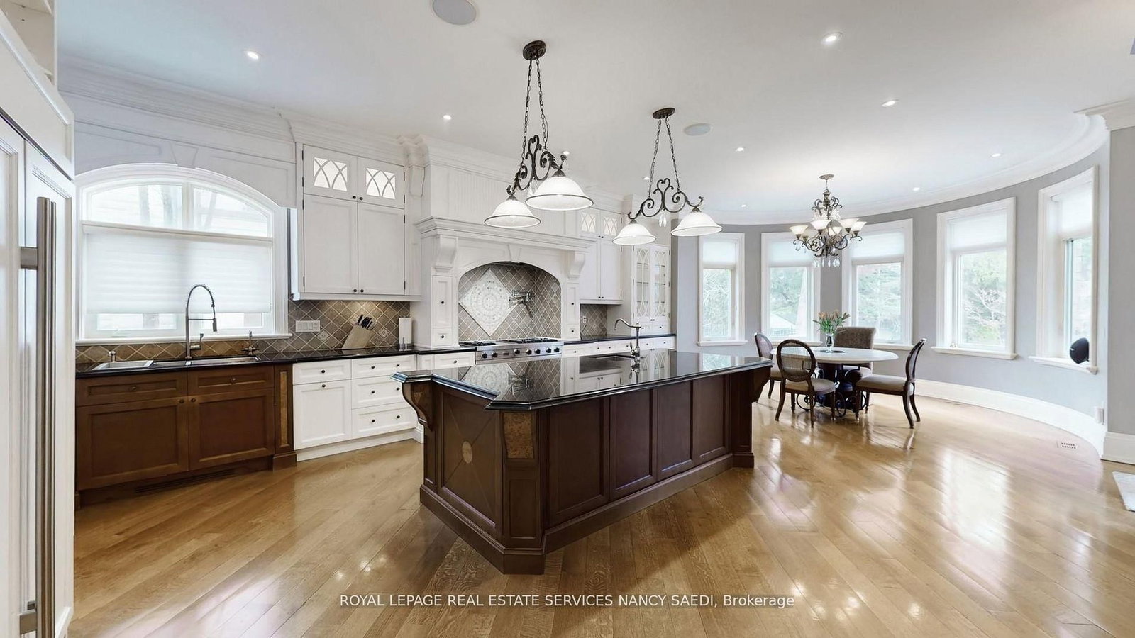 9 Fifeshire Rd, Toronto — 10