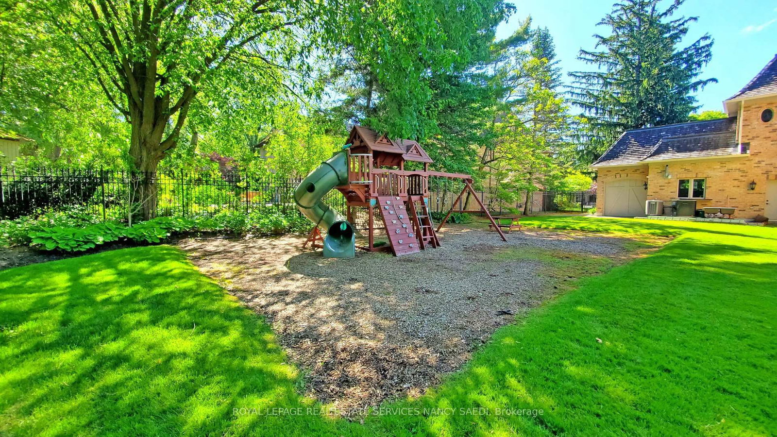 9 Fifeshire Rd, Toronto — 47