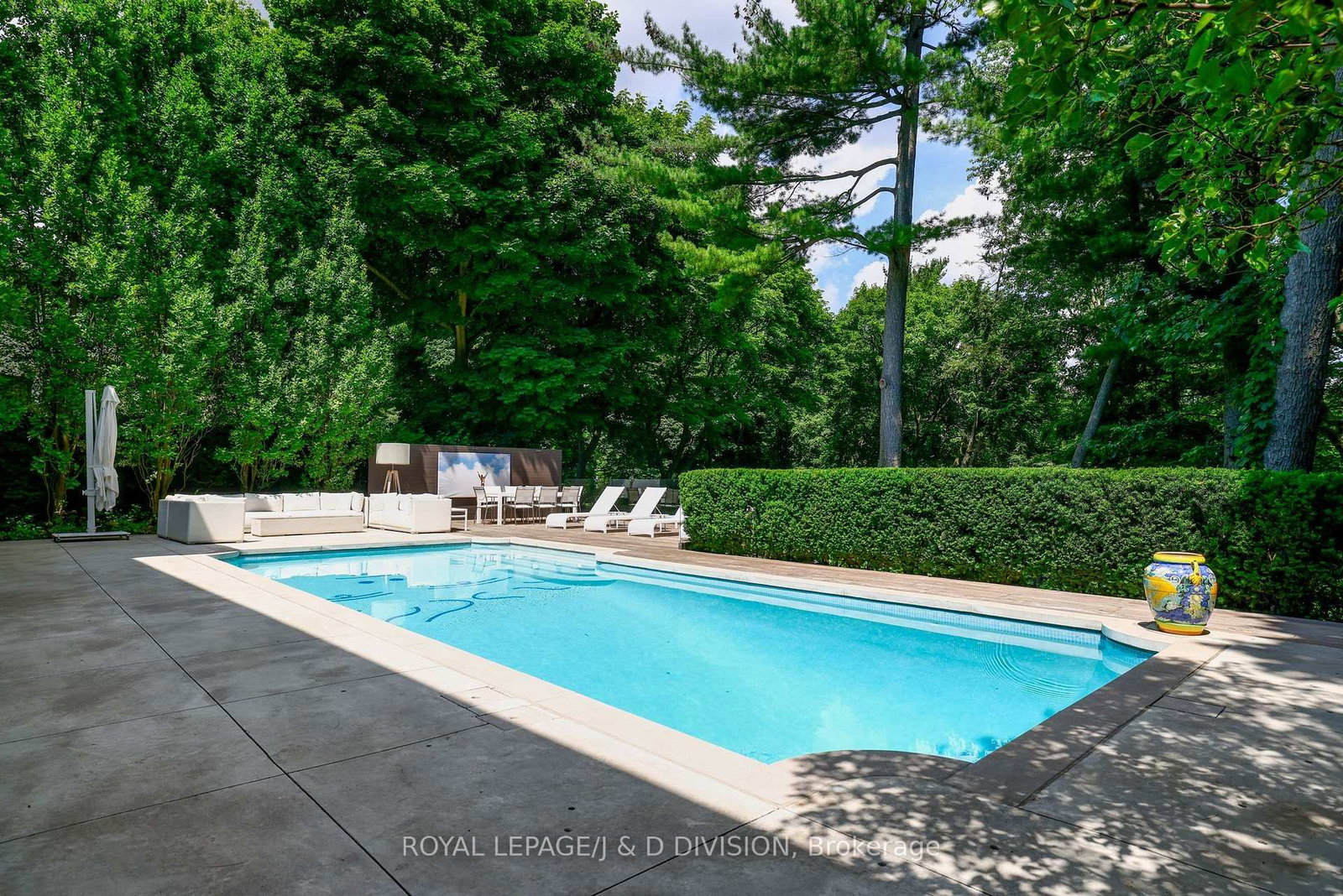 20 Forest Glen Cres, Toronto — 21