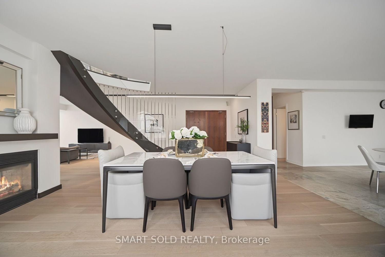 Ph01E-500 Queens Quay, Toronto — 14