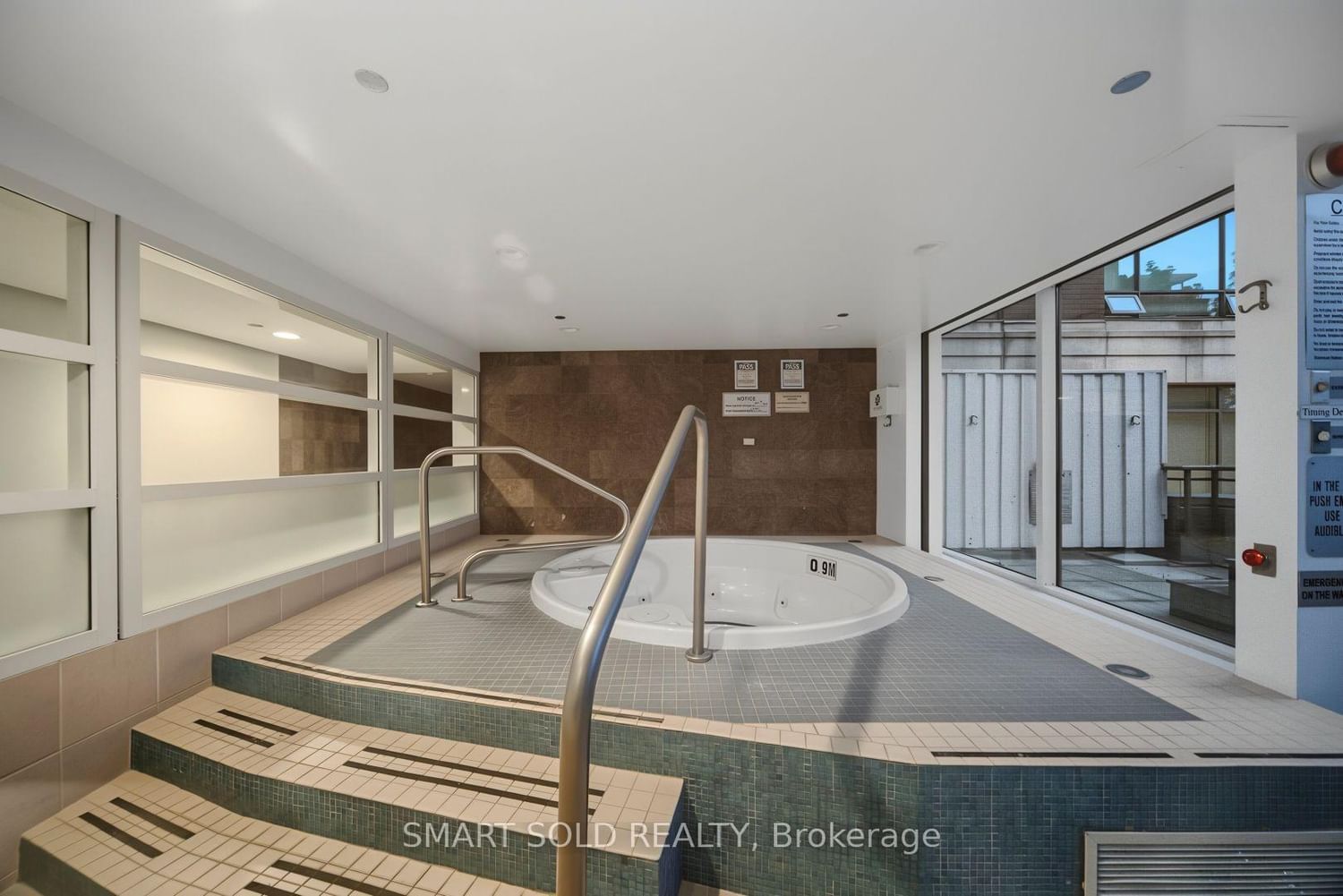 Ph01E-500 Queens Quay, Toronto — 33