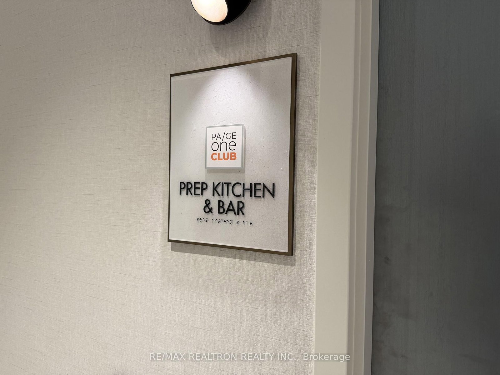 216-10 Oak St, Toronto — 23