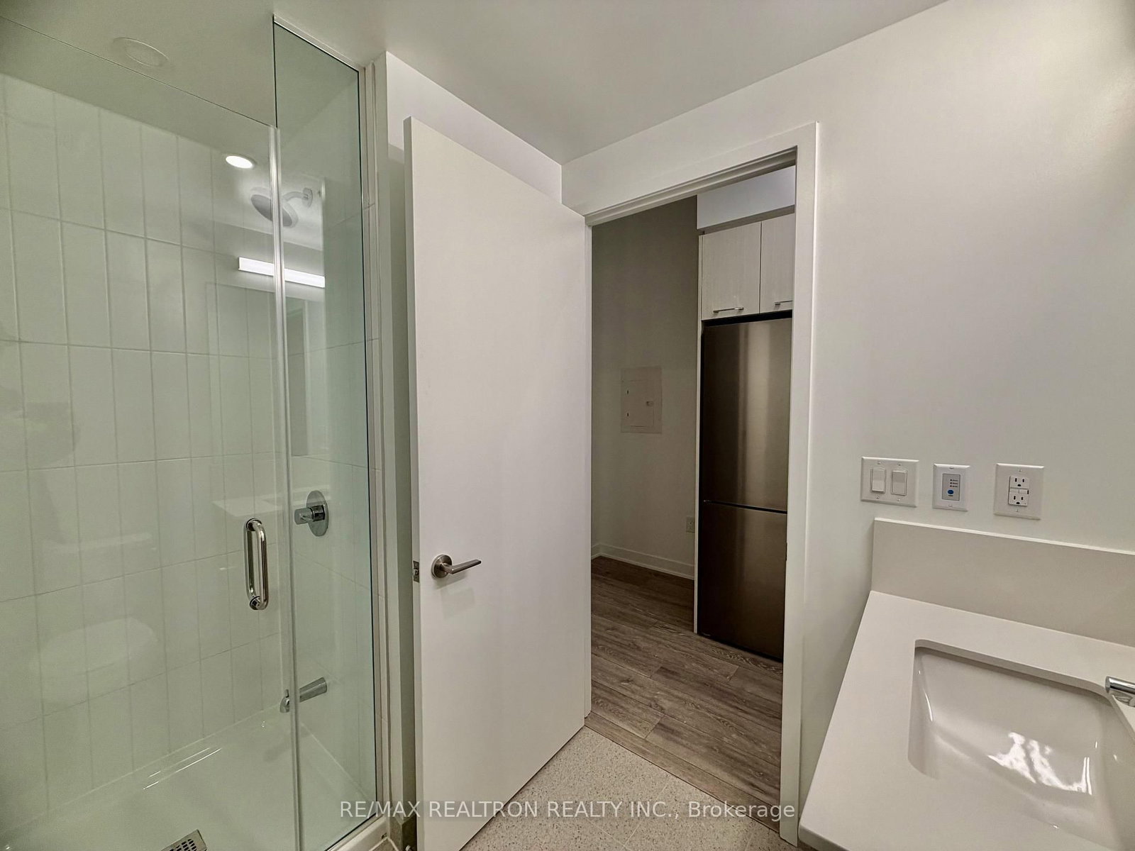 216-10 Oak St, Toronto — 7
