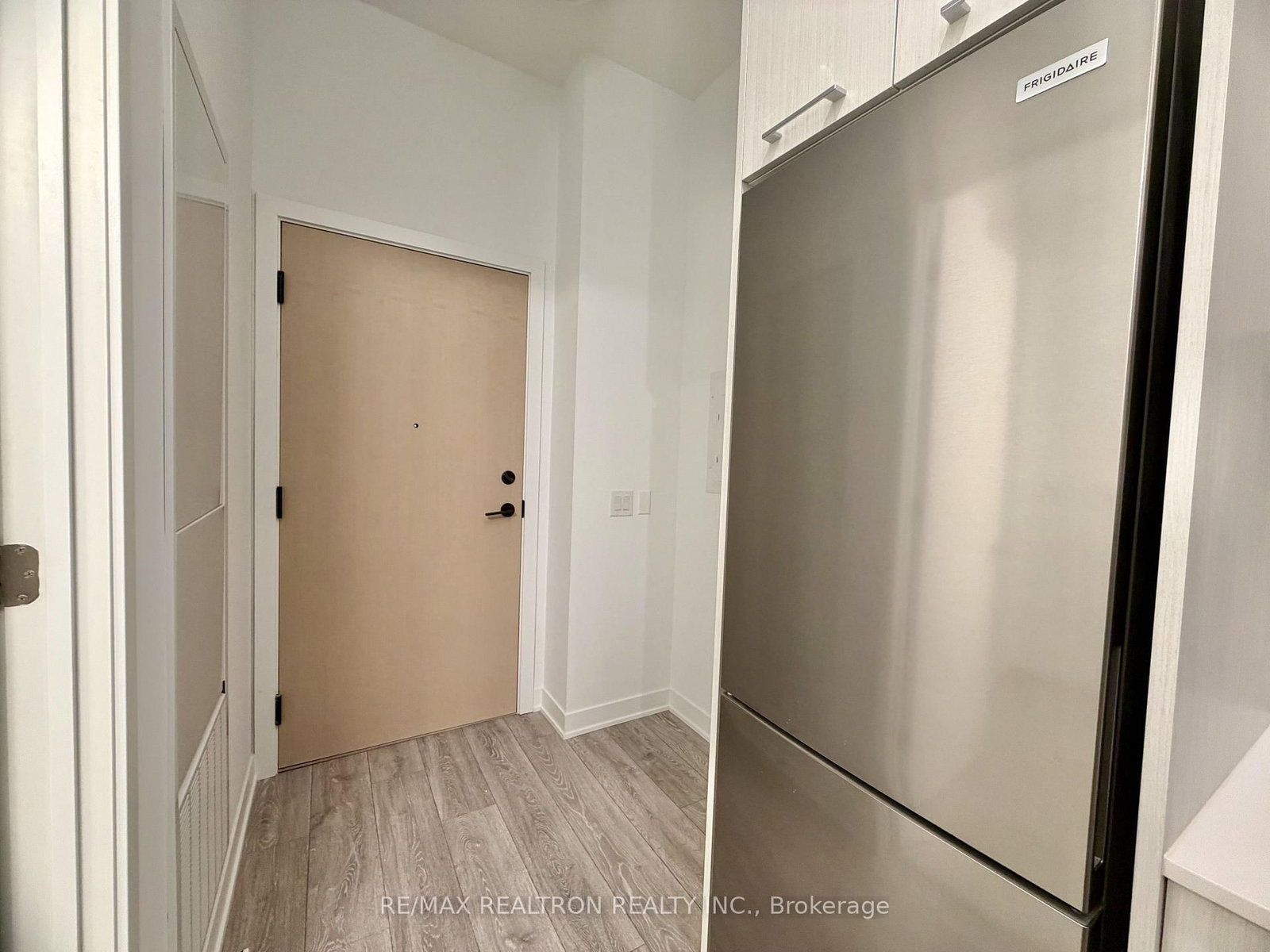 216-10 Oak St, Toronto — 9