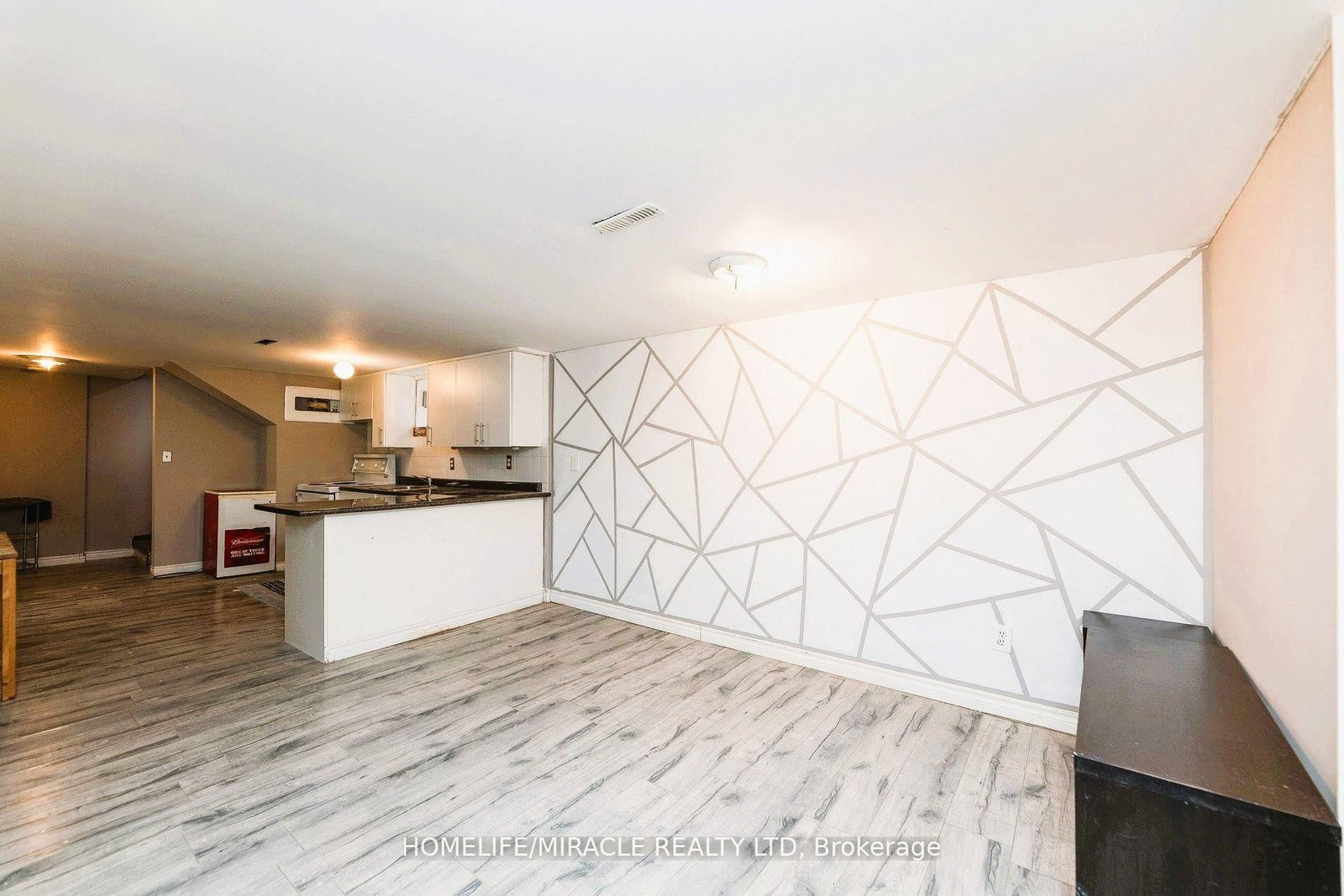 BSMT-1251 Warden Ave, Toronto — 4