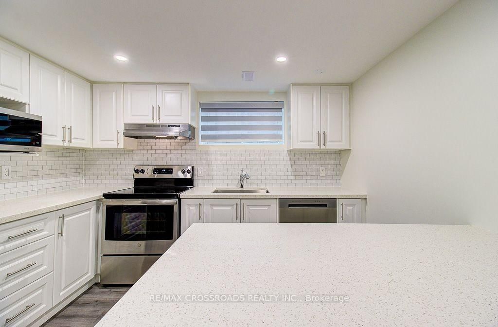55 Gondola Cres, Toronto — 19