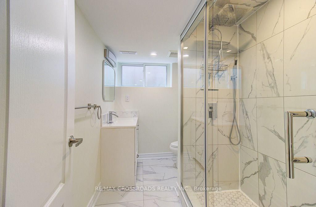 55 Gondola Cres, Toronto — 9
