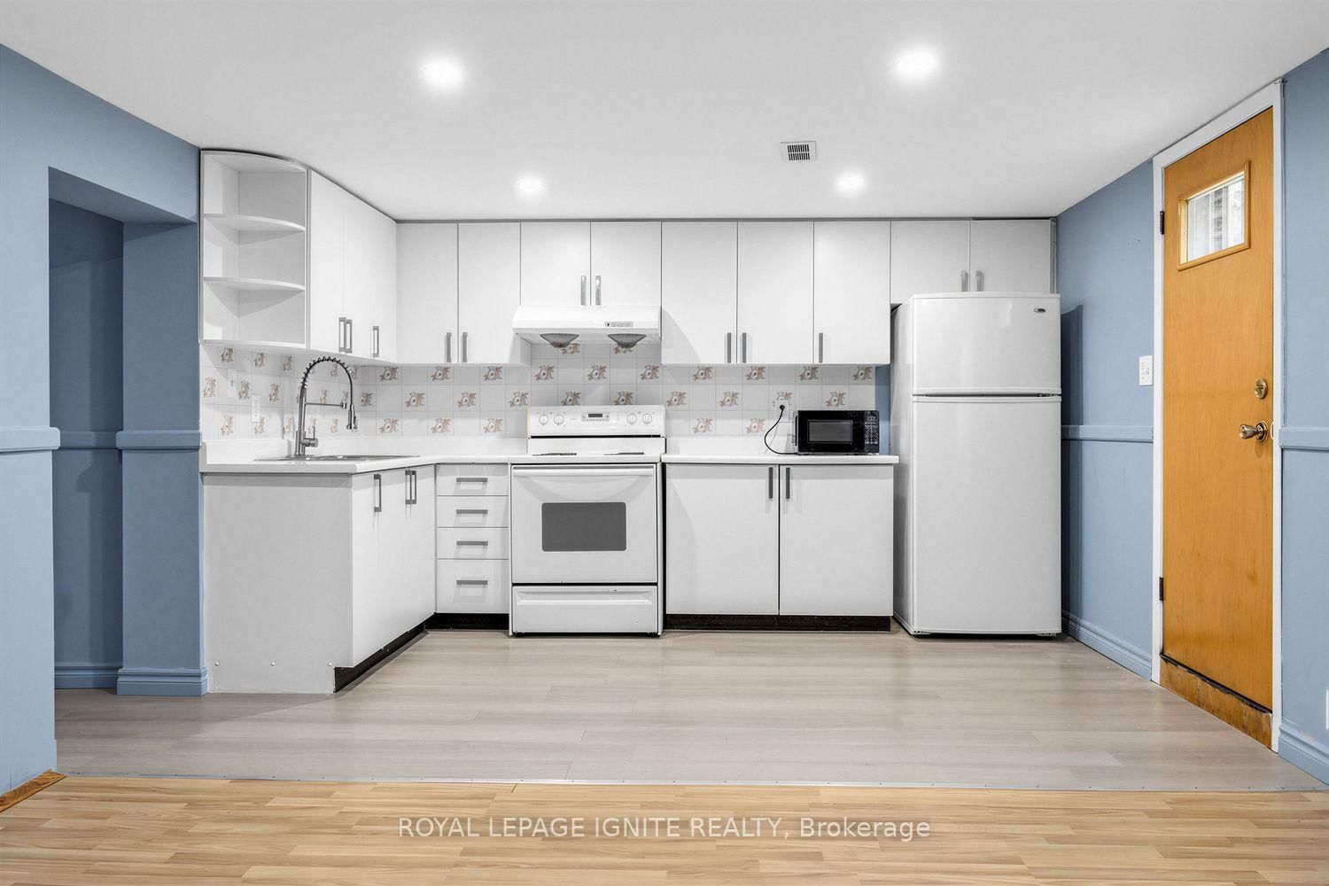 Bsmt-61 Jarwick Dr, Toronto — 12