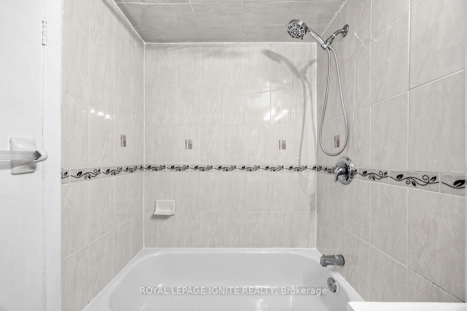 Bsmt-61 Jarwick Dr, Toronto — 24
