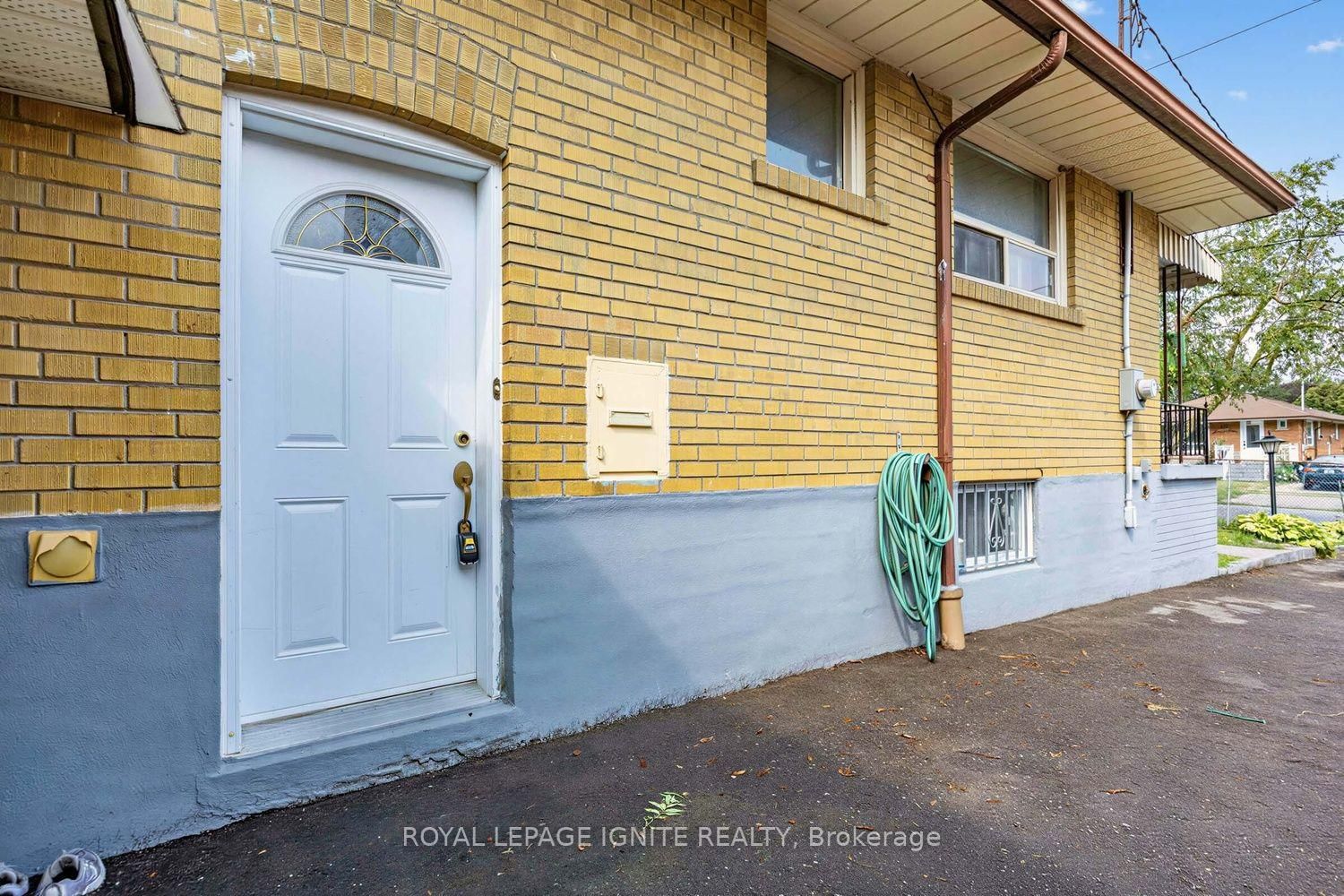 Bsmt-61 Jarwick Dr, Toronto — 4