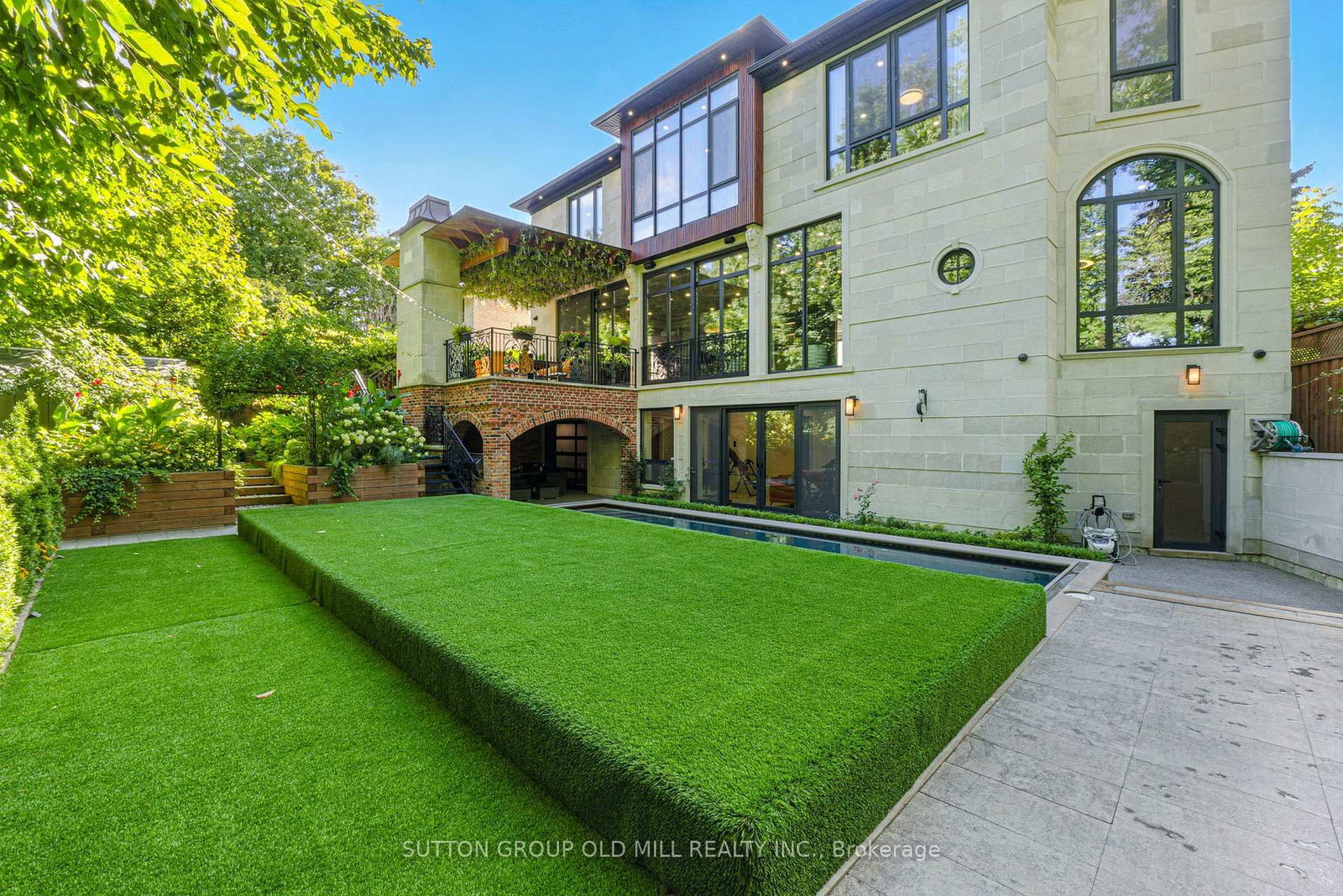 10 Hillavon Dr, Toronto — 46